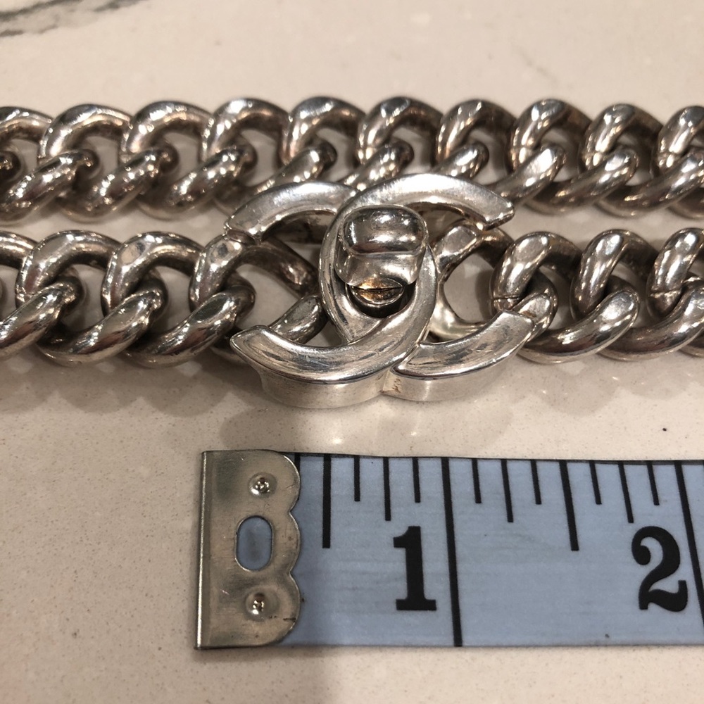 SOLD Chanel vintage turnlock chain belt necklace - Picture 6 of 8